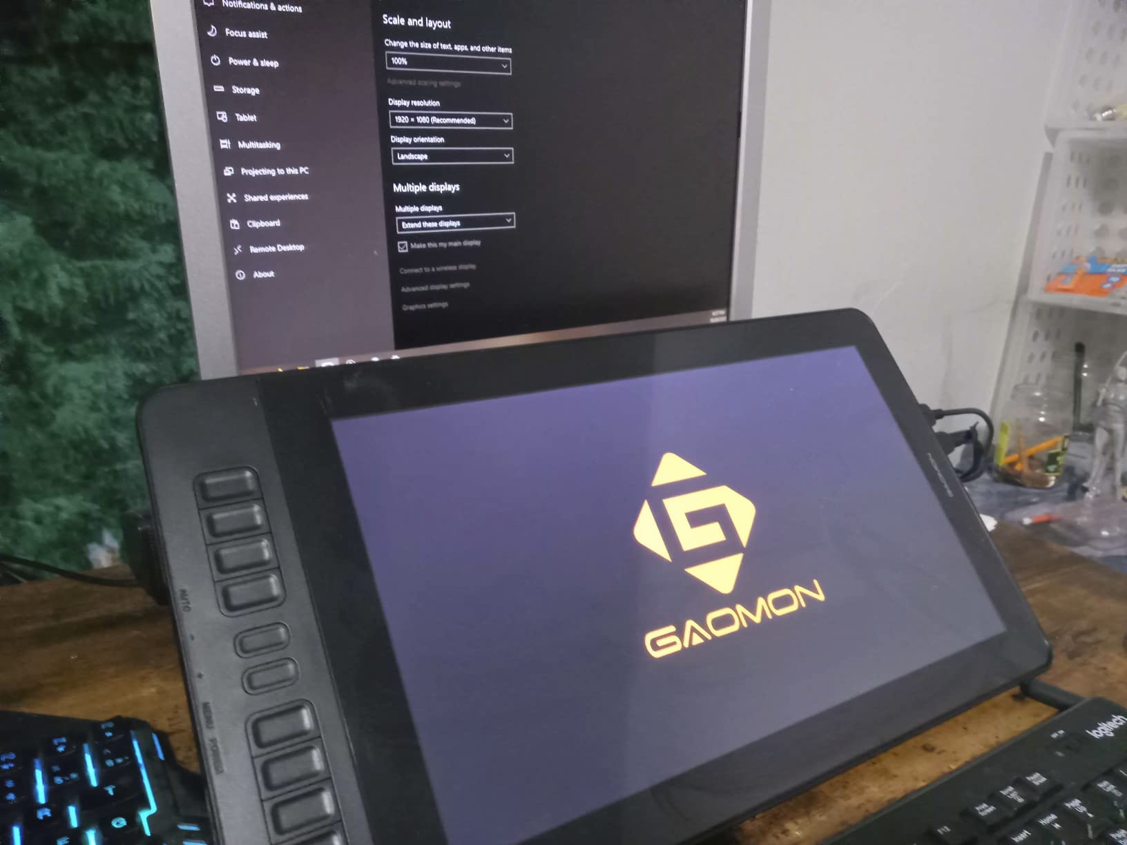 GAOMON PD1561 Drawing Tablet with Screen, Tilt Support & 10 Keys, 15.6