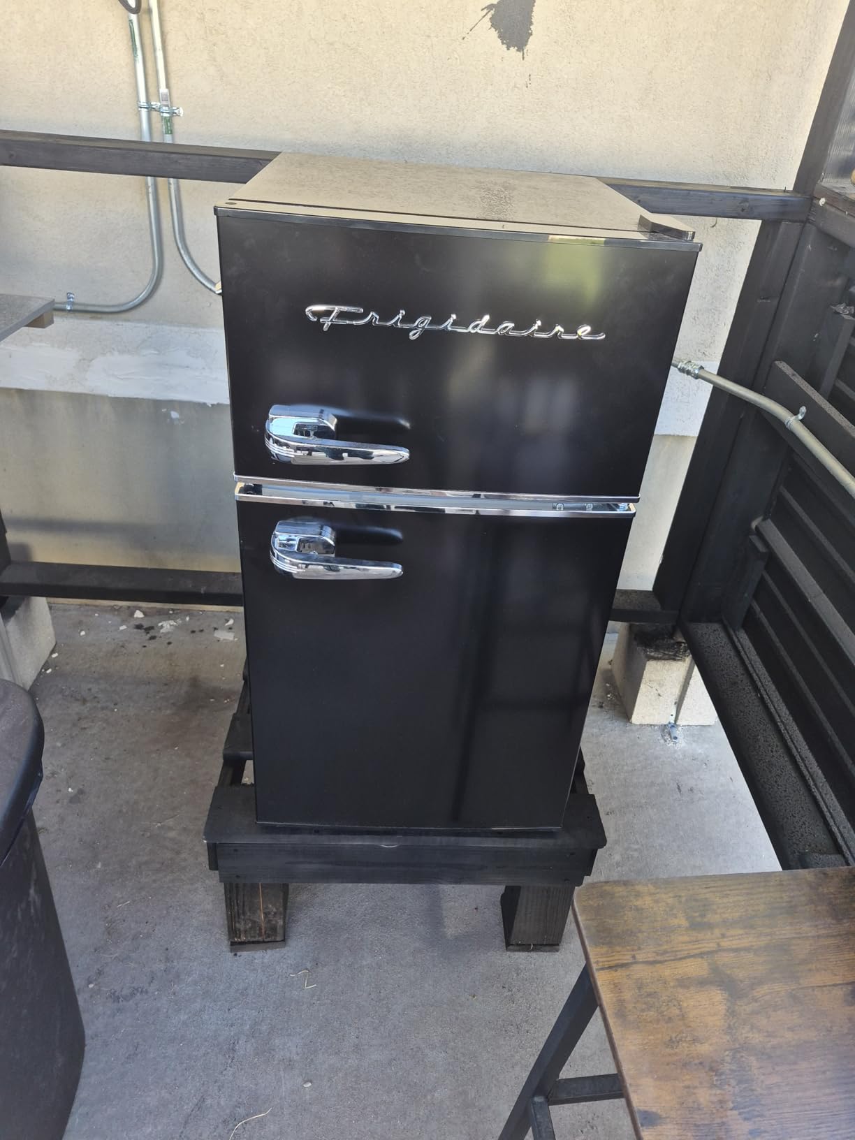 Frigidaire EFR840 Retro Mini Fridge with Freezer & Side Bottle Opener - Small 2 Door Refrigerator for Office Bar or College Dorm Room - 3.2 Cu Ft, Black customer photo 1
