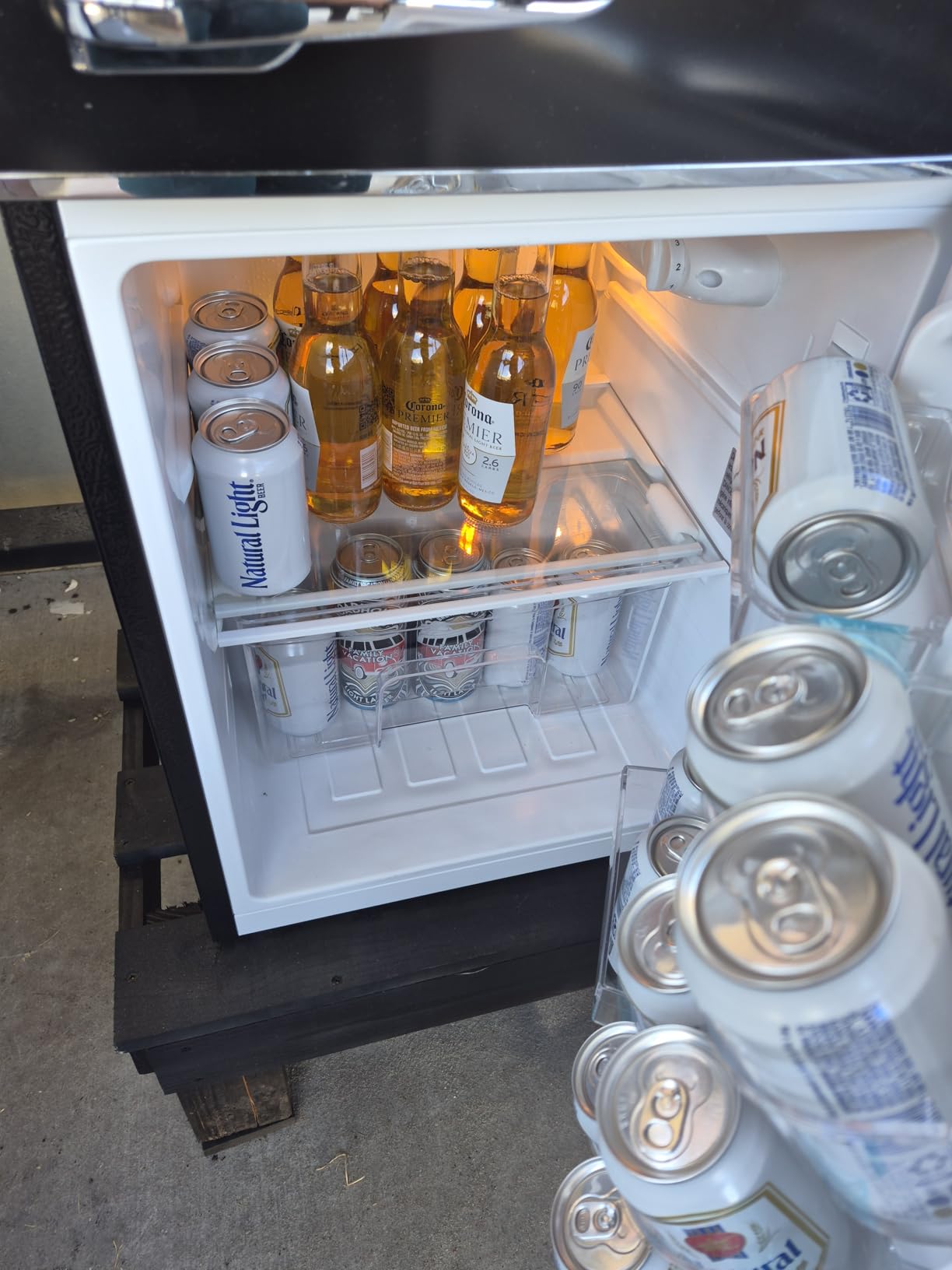 Frigidaire EFR840 Retro Mini Fridge with Freezer & Side Bottle Opener - Small 2 Door Refrigerator for Office Bar or College Dorm Room - 3.2 Cu Ft, Black customer photo 2