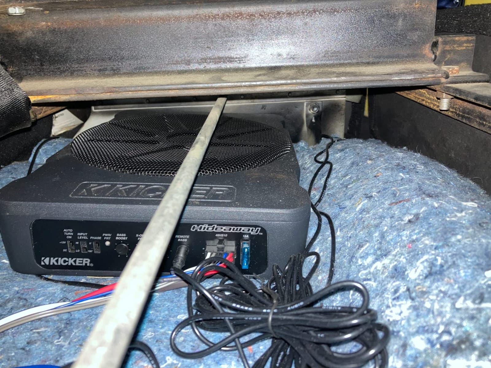 KICKER 46HS10 Hideaway Compact Powered Subwoofer, 10-Inch customer photo 1