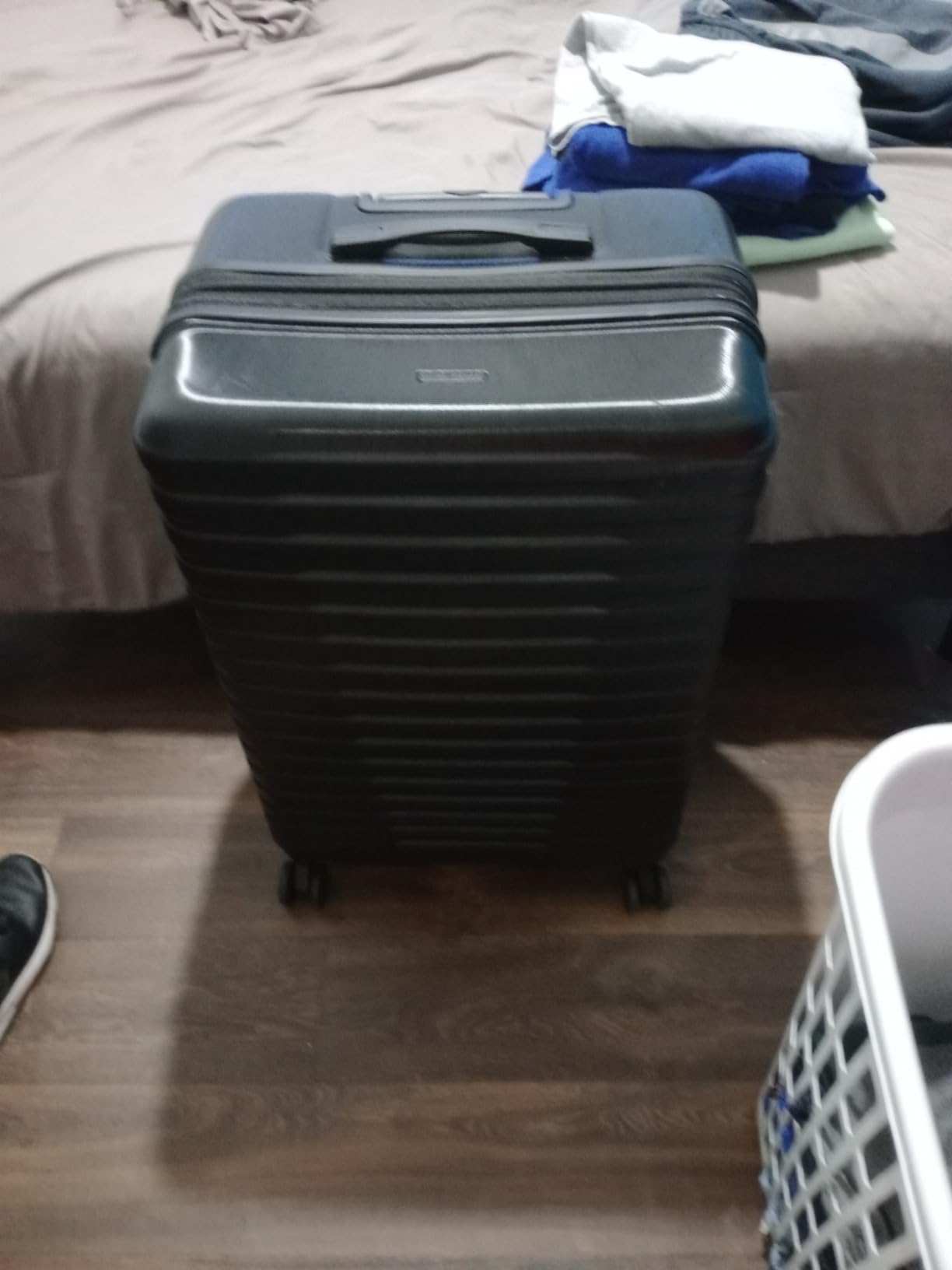 U.S. Traveler Boren Expandable Hardside Rugged Travel Luggage with 8 Spinner Wheels, Teal, Checked-Large 30-Inch customer photo 2