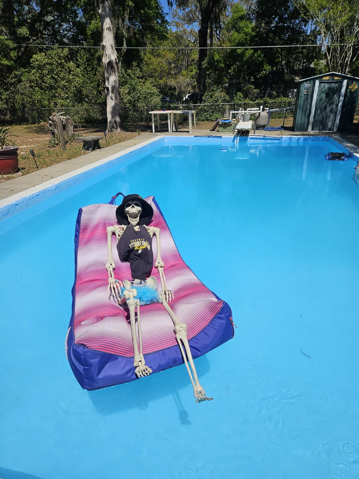 Big Joe Captain's Float No Inflation Needed Pool Lounger with Drink Holder, Blurred Blue Double Sided Mesh, Quick Draining Fabric, 3 feet customer photo 1