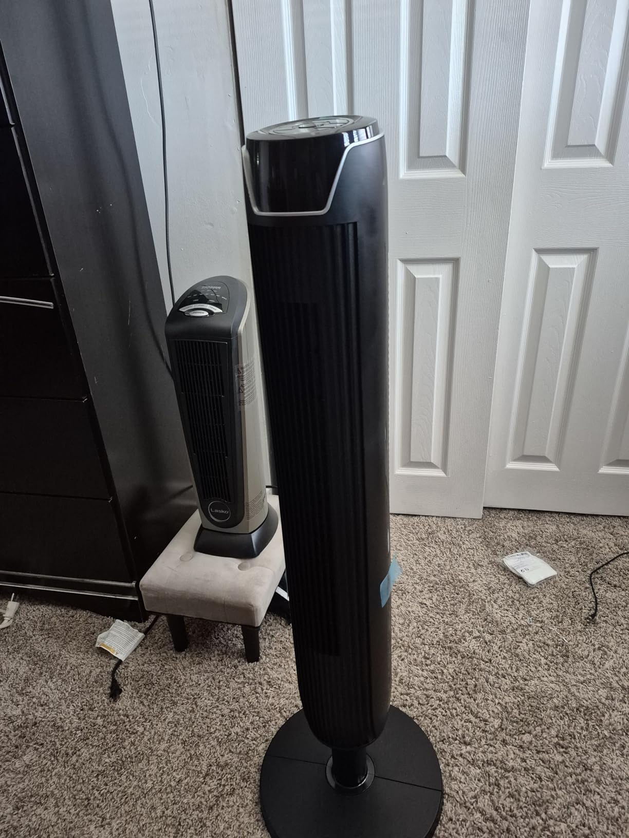 Senville Bladeless Oscillating Tower Fan for Bedroom, Remote, Quiet, Black customer photo 1