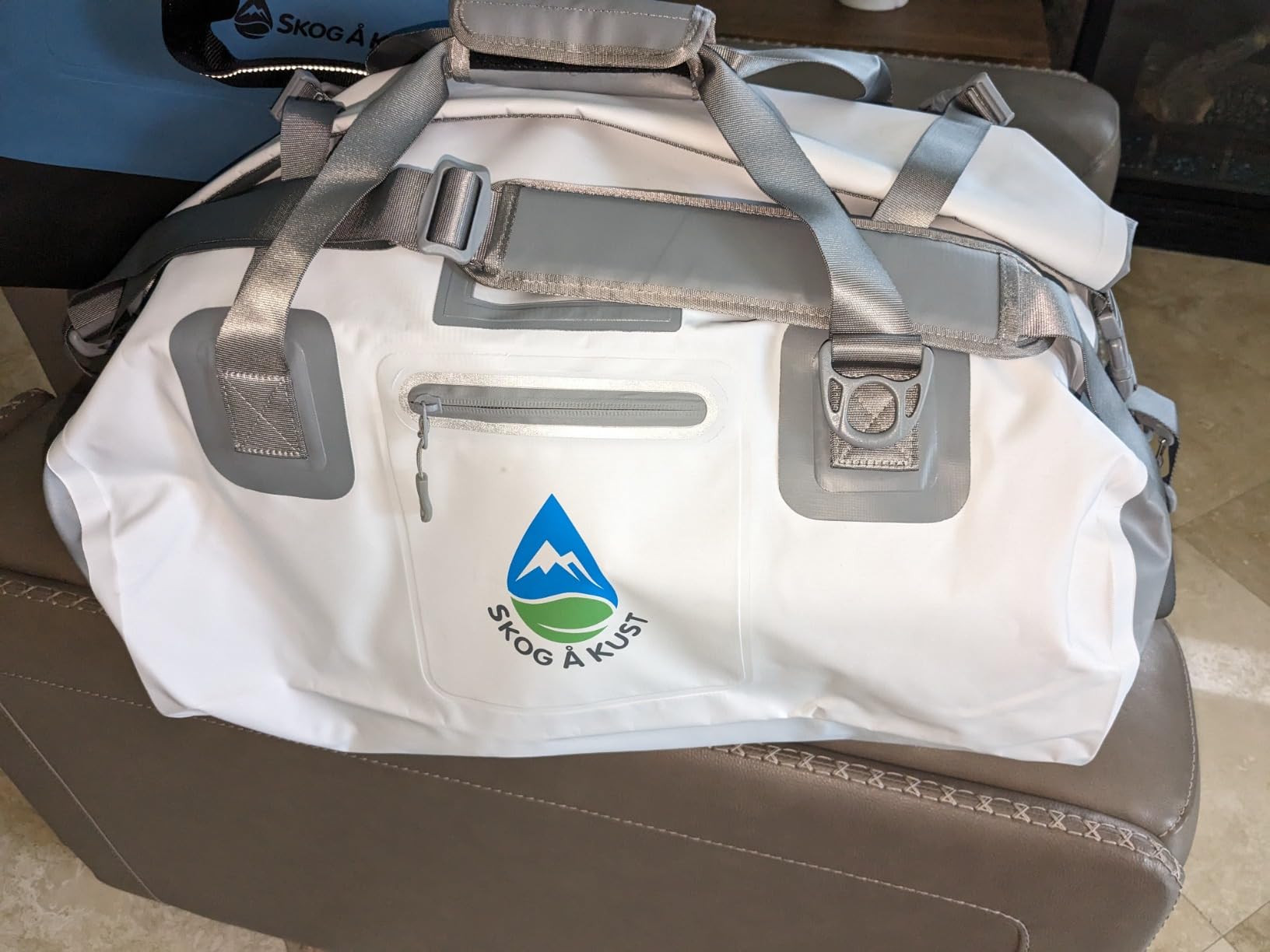 Skog Å Kust Duffelsak Heavy Duty Waterproof Duffel - Gear Bag for Sports, Travel, & More - 40L Mint customer photo 1
