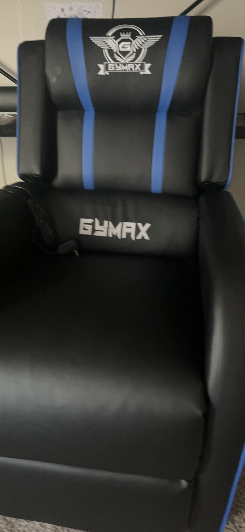 Giantex Gaming Recliner Chair, Adjustable Massage Gaming Chairs for Adults, Ergonomic Comfortable Lounge Leather Sofa w/Footrest, Remote Control & Side Pocket, Racing Style Single Sofa Recliners, Red customer photo 2