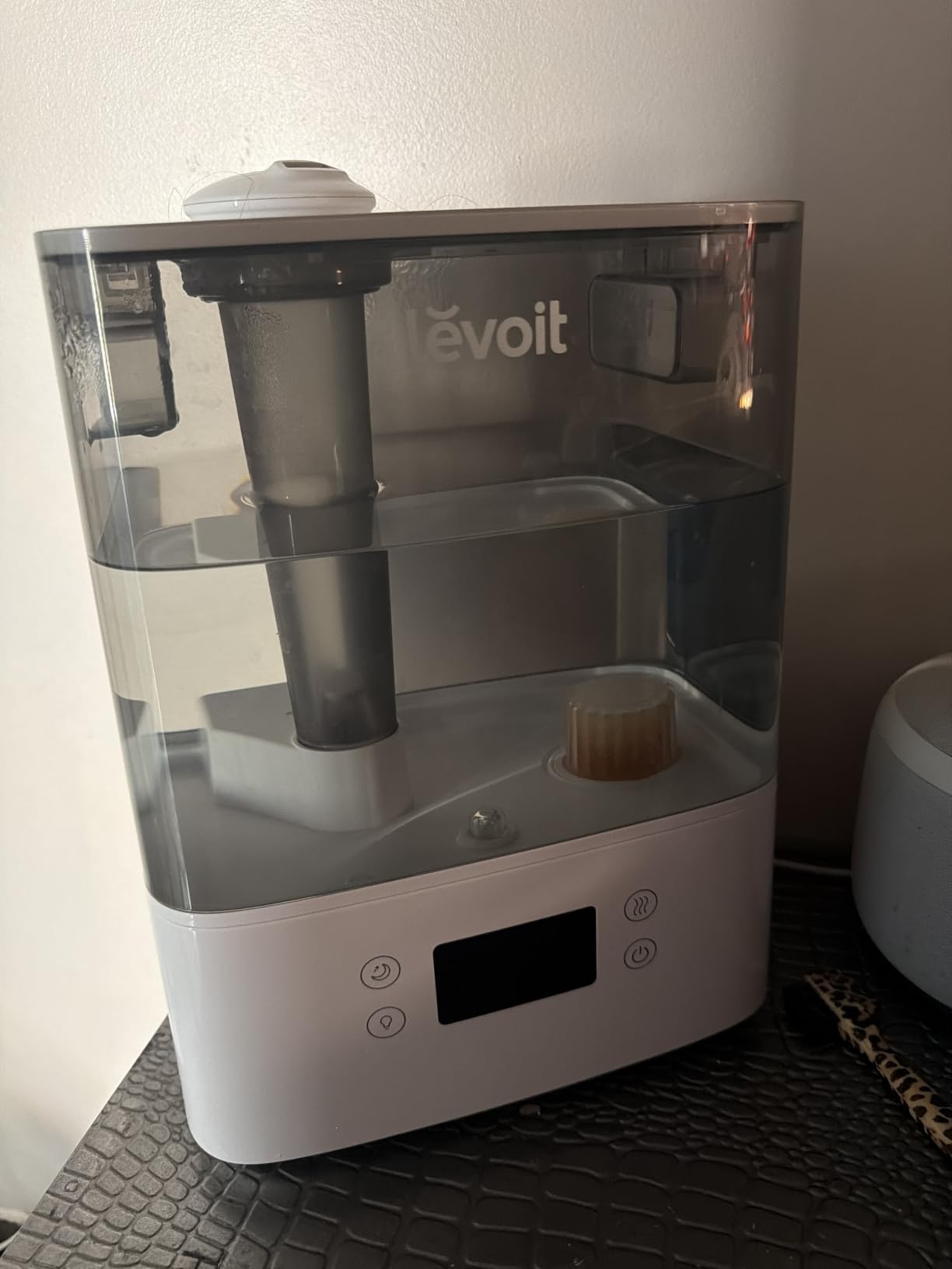 Levoit Humidifiers for Bedroom Large Room, 6L, 60H Runtime, 26dB, Smart App | Top Fill Cool Mist Humidifier for Baby & Plants, Easy to Clean, Essential Oil, Rapid Humidification & Auto Mode, Sleep Mode customer photo 1