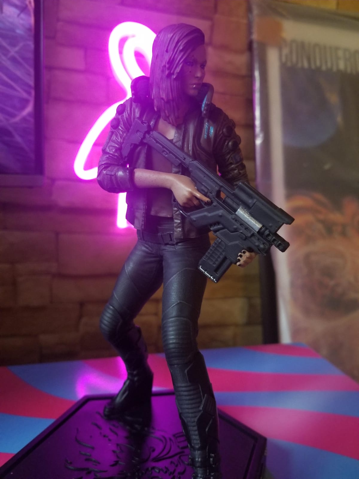 DARK HORSE COMICS Cyberpunk 2077: V-Female Figure, Multicoloured, 8.5 inches customer photo 1