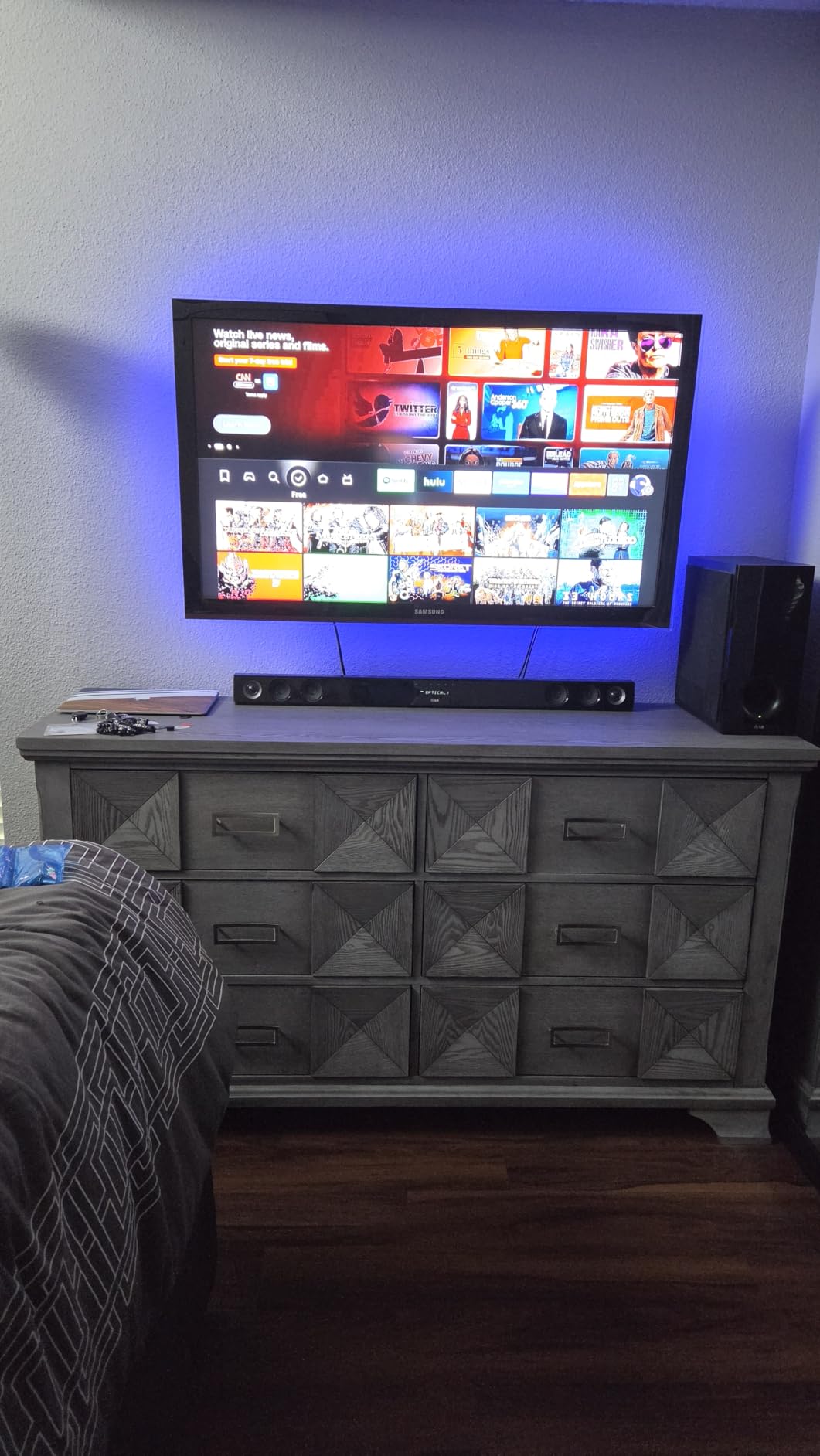 Mounting Dream Long Arm TV Wall Mount Full Motion TV Mount for 42-94