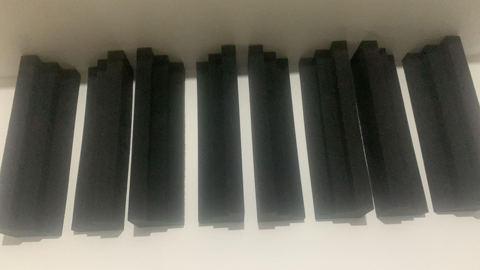 JBER 8Pack Acoustic Foam Corner Bass Traps, Studio Foam Corner Block Finish customer photo 1