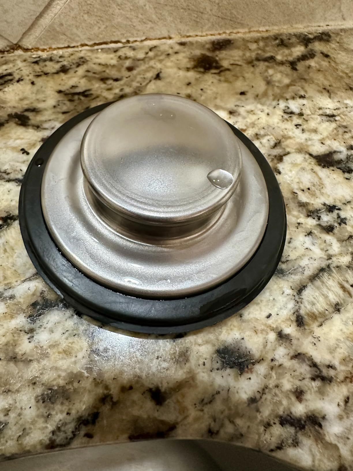 Frigidaire FF75DISPC1 3/4 HP Corded Garbage Disposal for Kitchen Sinks customer photo 1