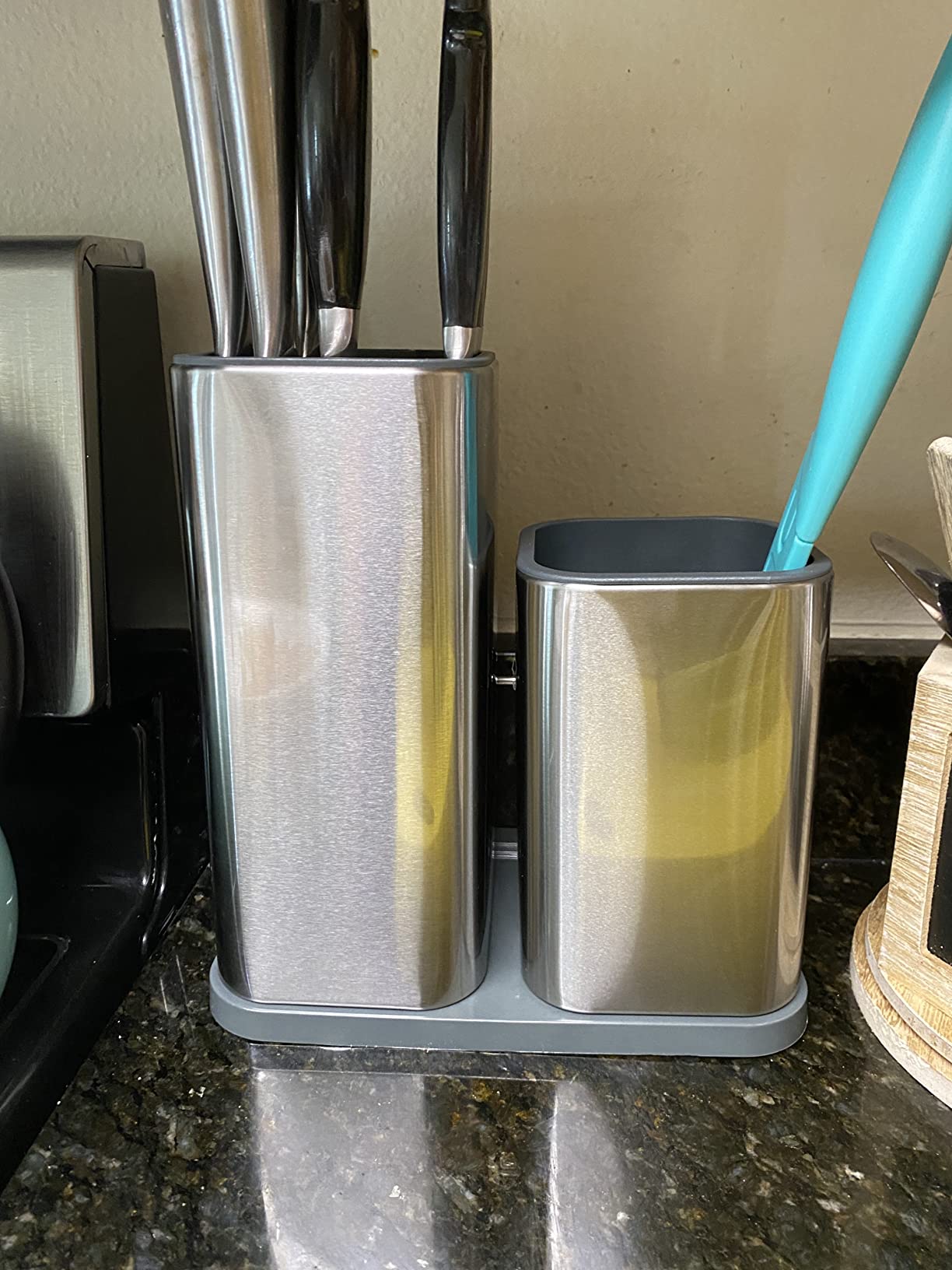 RedCall Kitchen Knife Holder,Stainless Steel Universal Knife Block Without Knives for Countertop,Modern Knife Utensil Holder for Counter,Edge-Protect Knife Storage Organizer (Stainless Steel (Silver)) customer photo 2