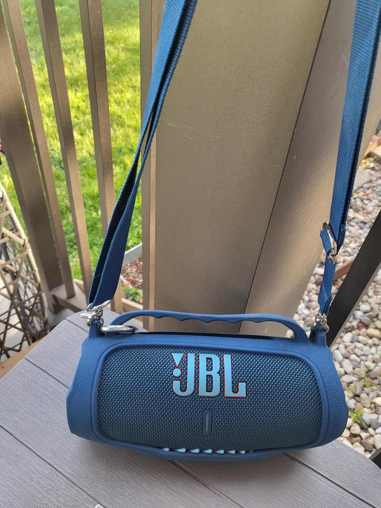 JBL Charge 5 - Portable Waterproof Speaker - Black customer photo 2