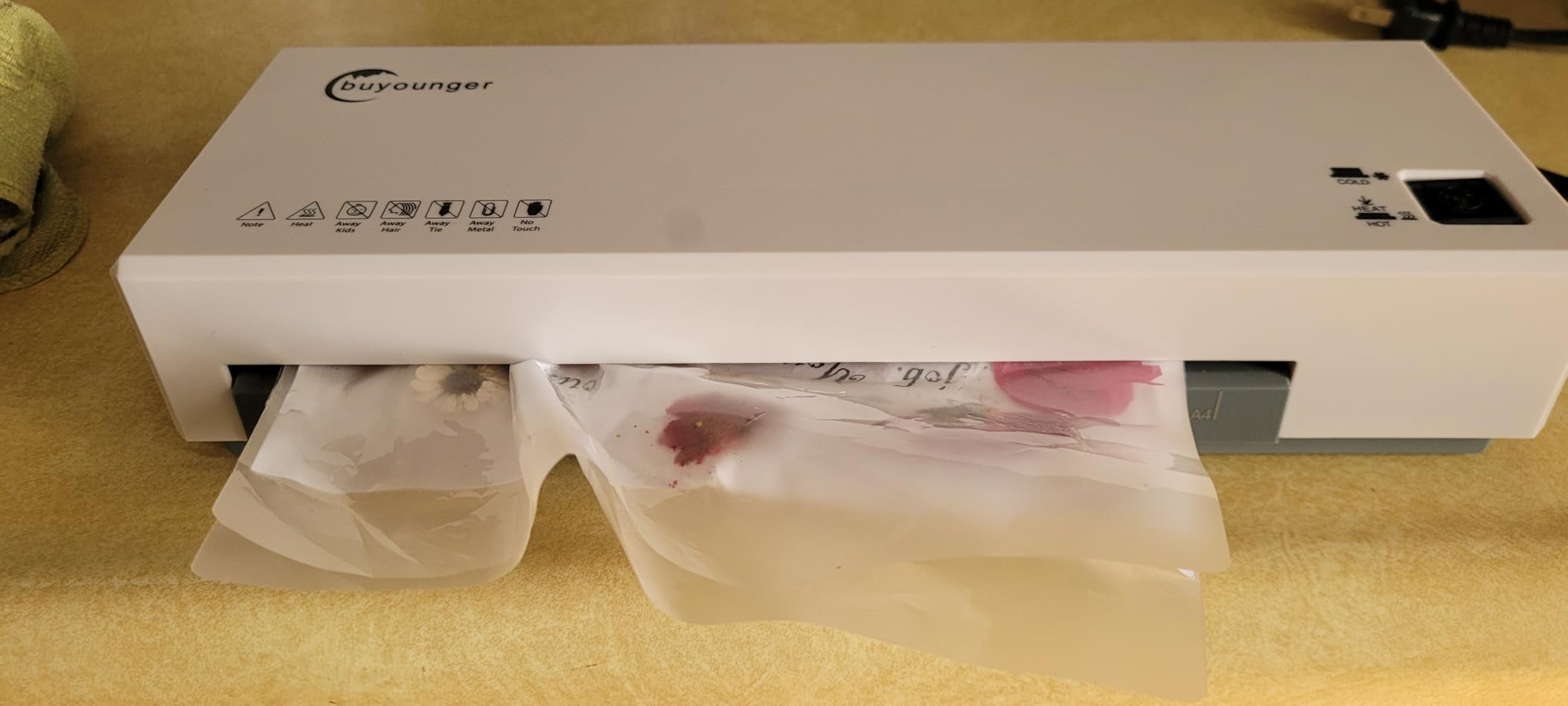 Buyounger 9 Inch Thermal Laminator Machine Set with 40 Sheets customer photo 1