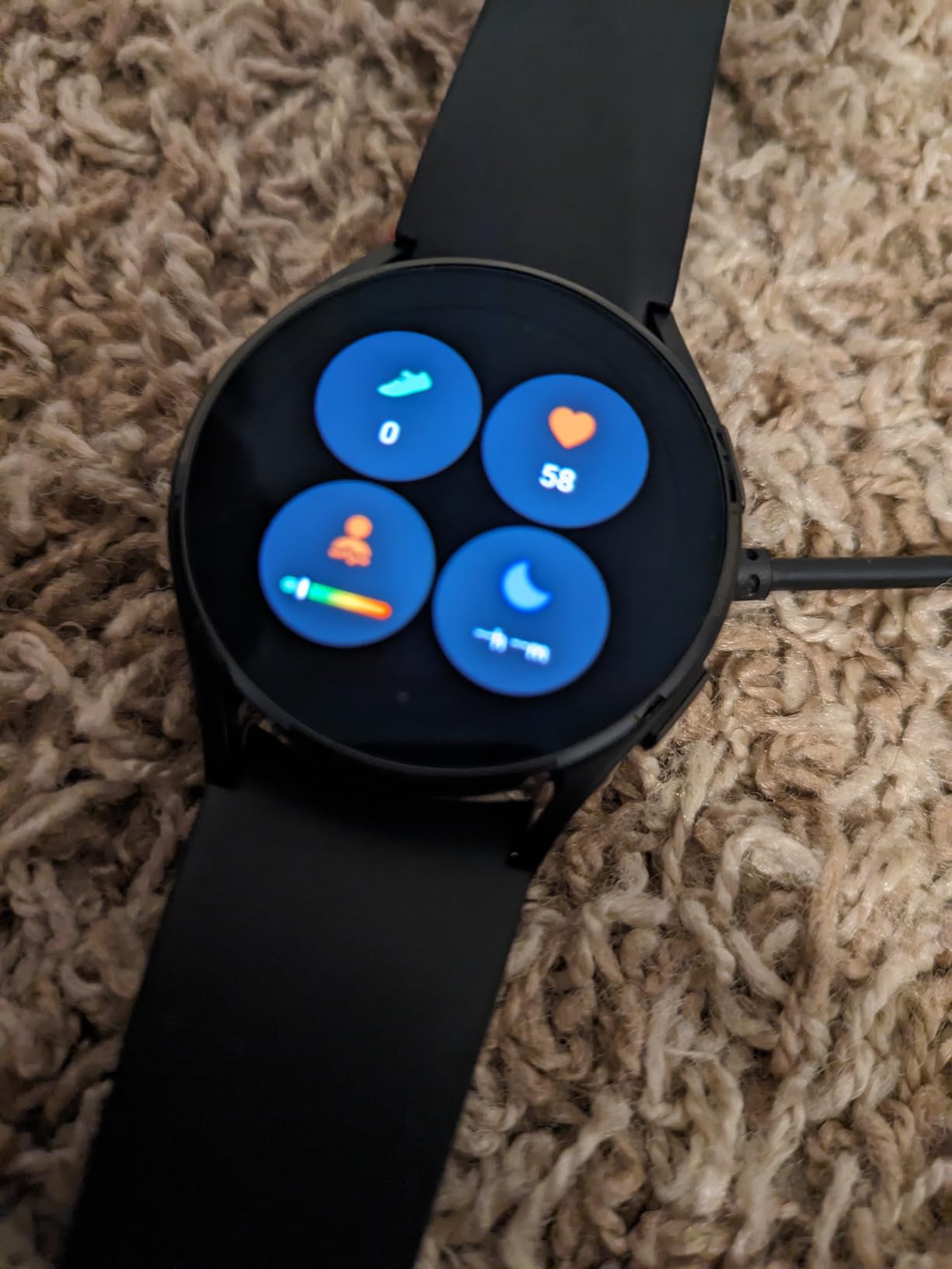 Samsung Galaxy Watch 4 40mm Bluetooth Smartwatch with ECG Heart Monitor, Tracker for Health, Fitness, Running, Sleep Tracking, GPS Fall Detection, US Version, SM-R860NZKAXAA, Black customer photo 1