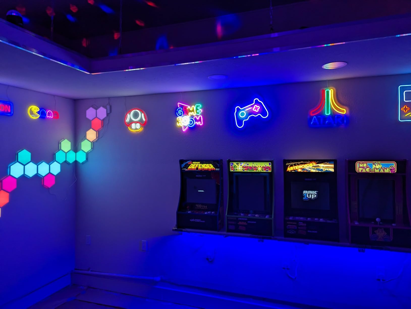 Led Dimmable Neon Signs Wall Decorations For Living Room|Bedroom Gamepad Controller Shape Lights Game Room Decor Accessories Cool Teen Boys|Girls|Kids Gamer Gifts customer photo 2