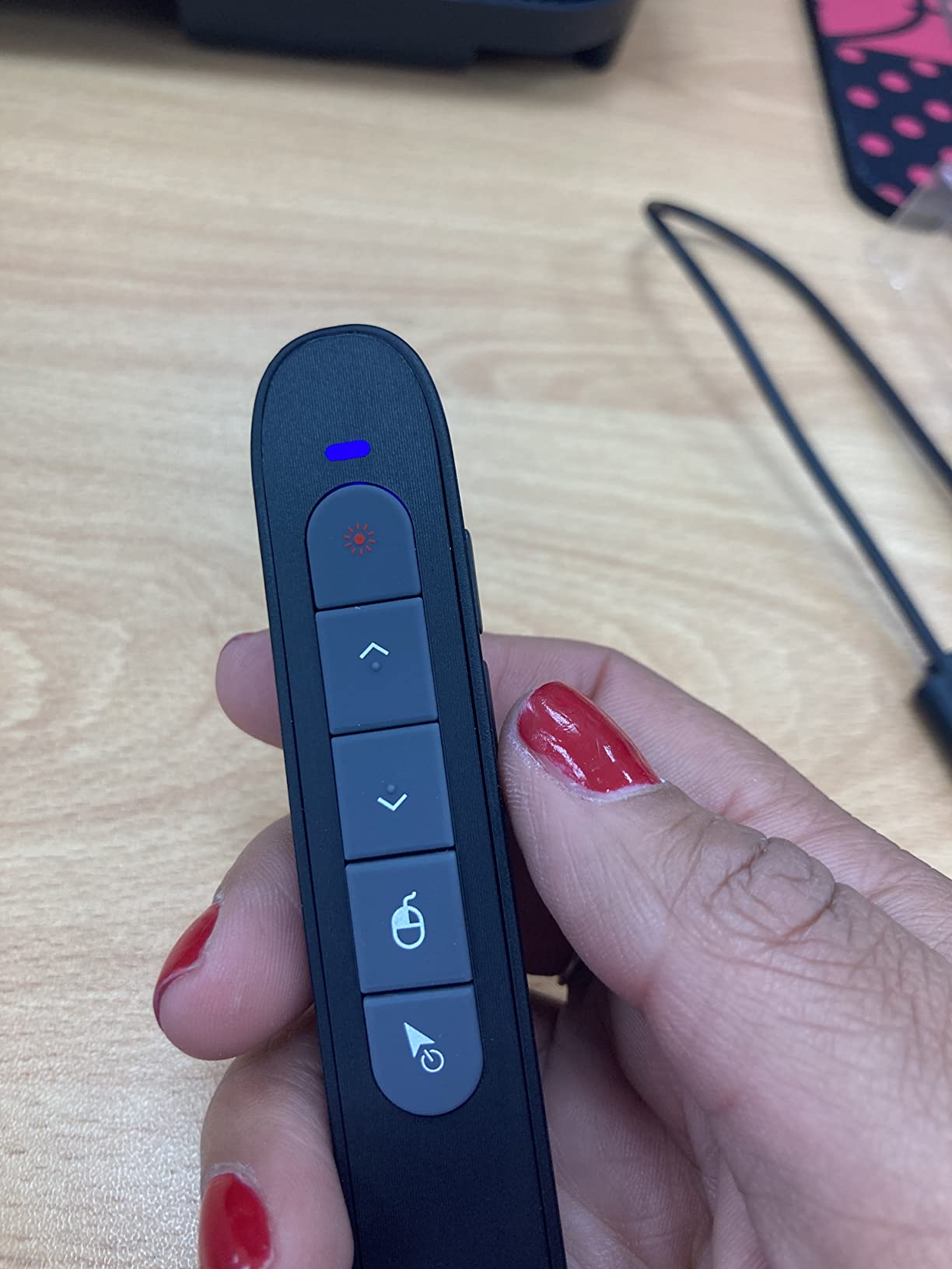 DINOSTRIKE Wireless Presenter Remote with Air Mouse Control, Rechargeable USB A&C Presentation Clicker PPT Pointer RF 2.4GhZ PowerPoint Clicker Slide Advancer for Computer Laptop Mac customer photo 2