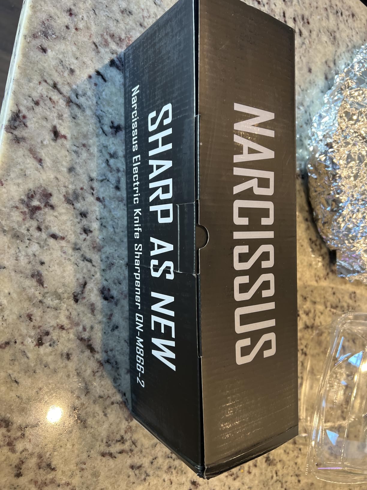 Narcissus Knife Sharpener, Professional 2 Stage Electric Knife Sharpener for Quick Sharpening & Polishing, with Scissors Sharpener and Metal Dust Collection Box, Stainless Steel, Silver customer photo 1