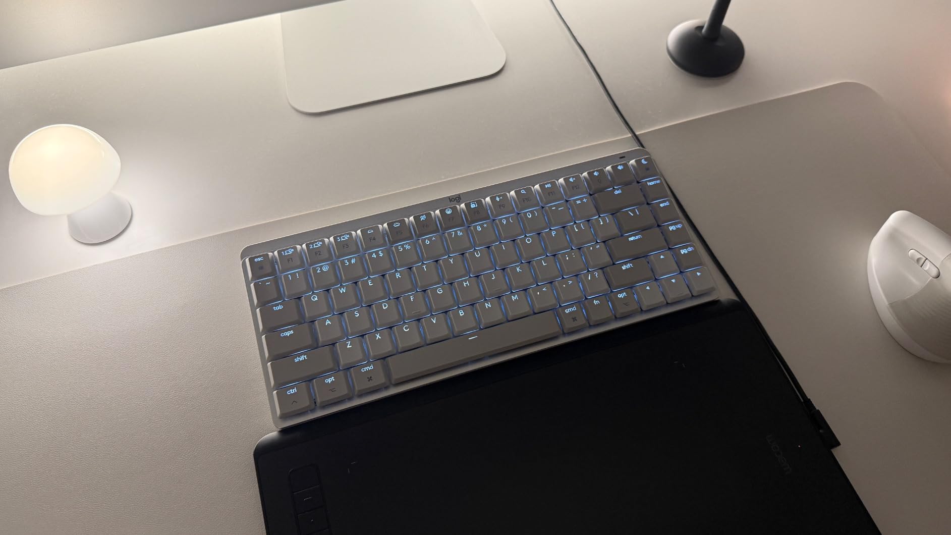 Logitech MX Mechanical Mini Mac Wireless Keyboard Low-Profile - Space Grey | Tactile quiet mechanical switches, Smart backlit keys, Bluetooth pairs with 3 devices, USB-C rechargeable, 15 days customer photo 2