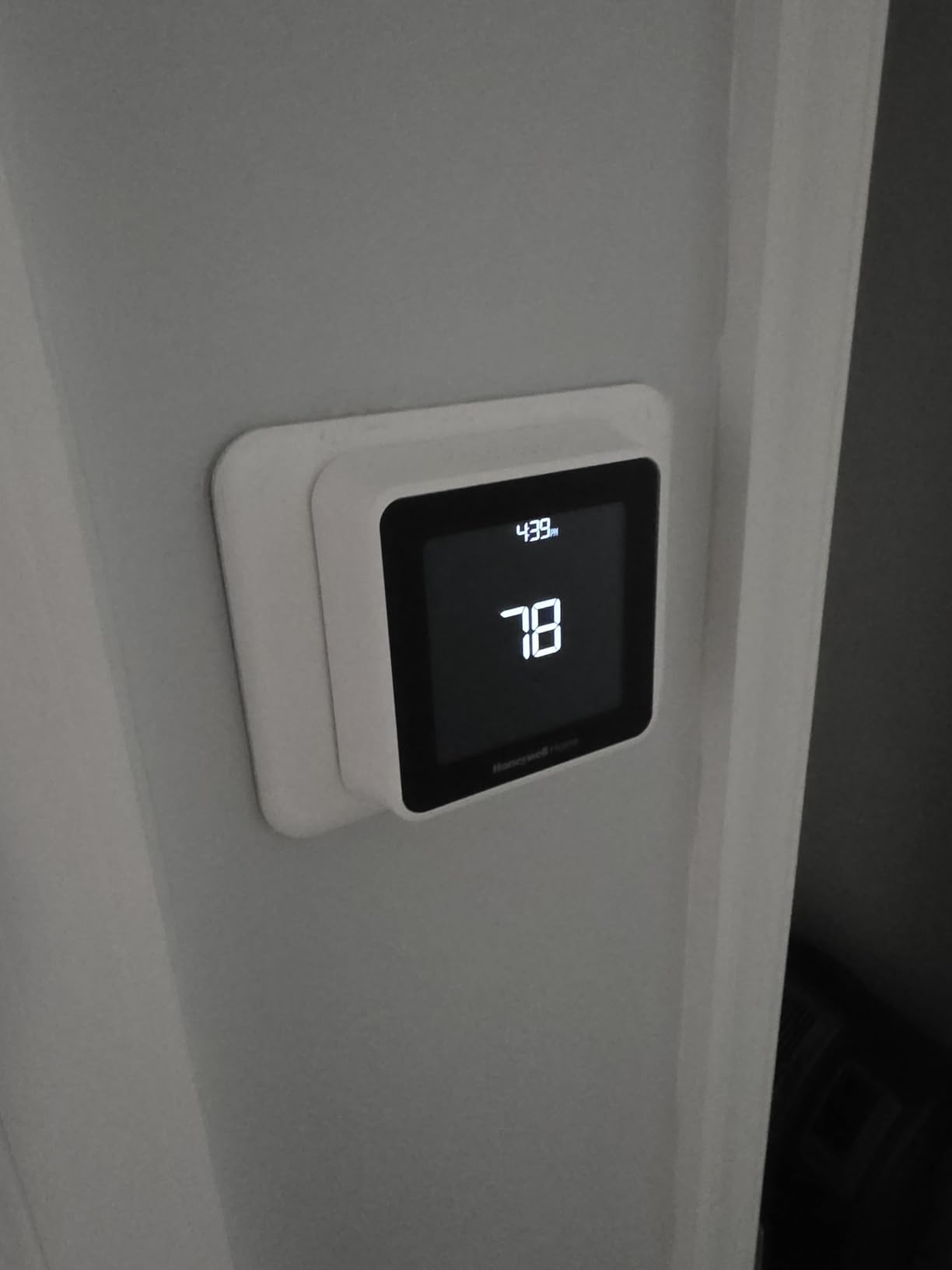 Honeywell Home T5 Smart Wi-Fi Thermostat customer photo 2