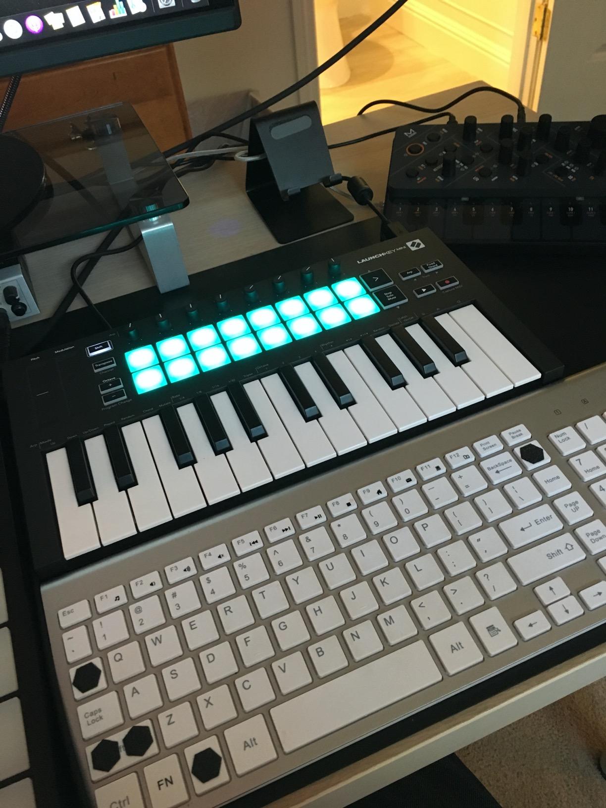 Novation Launchkey 88 [MK3] customer photo 2