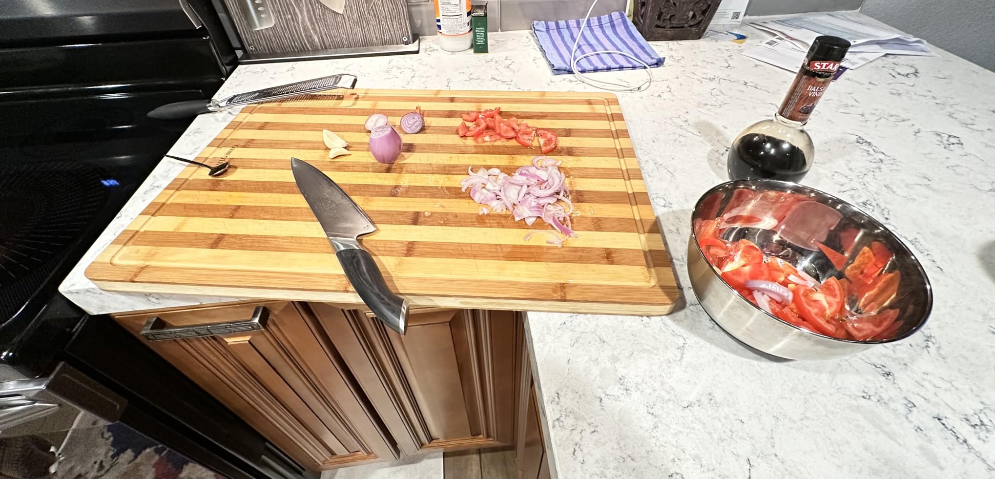 HOSHANHO Kitchen Knife in Japanese High Carbon Steel, Professional High-Class Chef's Knife 8 inch, Non-slip Ultra Sharp Cooking Knives with Ergonomic Handle customer photo 2