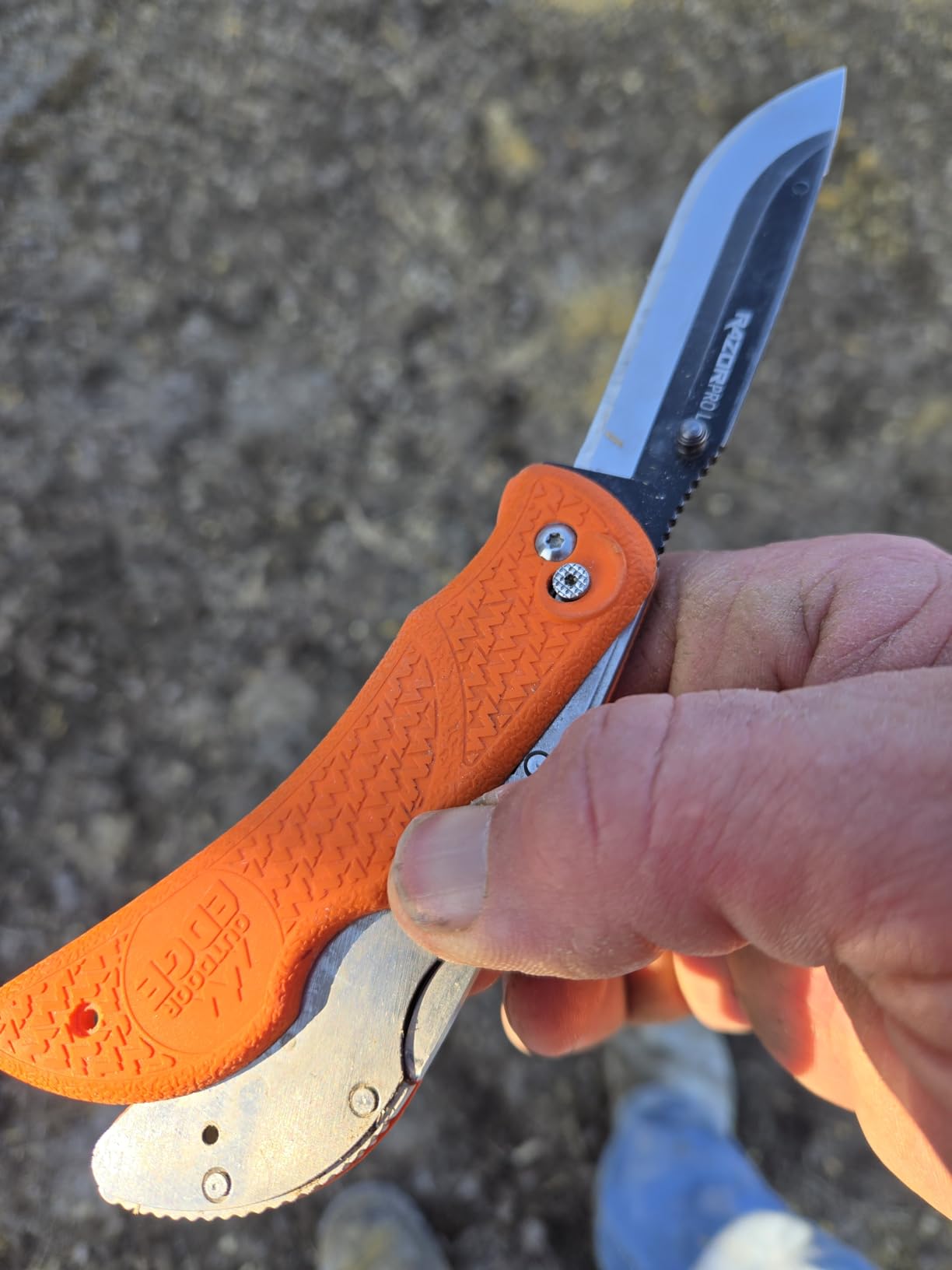 OUTDOOR EDGE Knives' RazorPro L Hunting Knife with Razor-Sharp Replaceable Blade features Non-Slip TRP Orange Handle, Belt Holster, & 30 Blades. Must-Have Field Dressing Knife for Your Hunting Gear customer photo 2