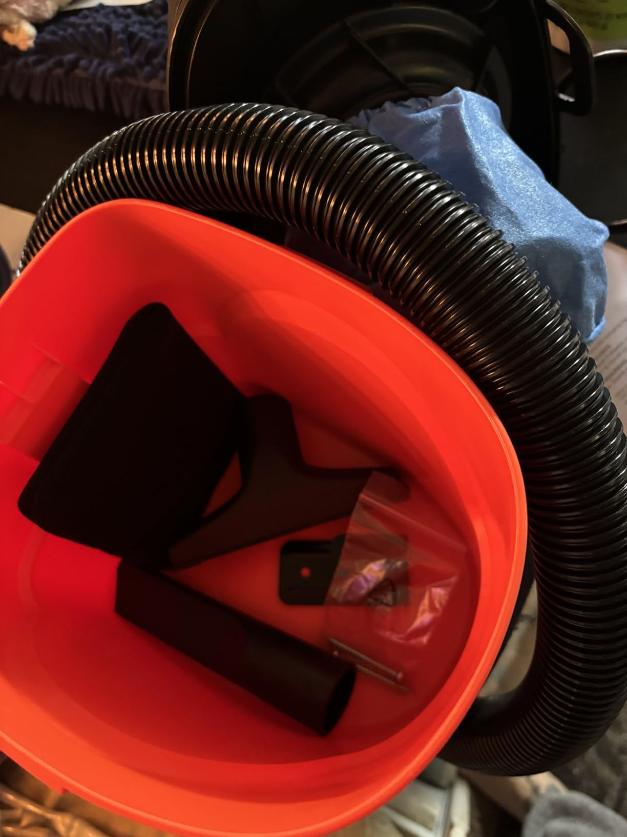 Armor All® AA155 1.5-Gallon 2 Peak HP Portable Wet/Dry Vacuum, Orange customer photo 1