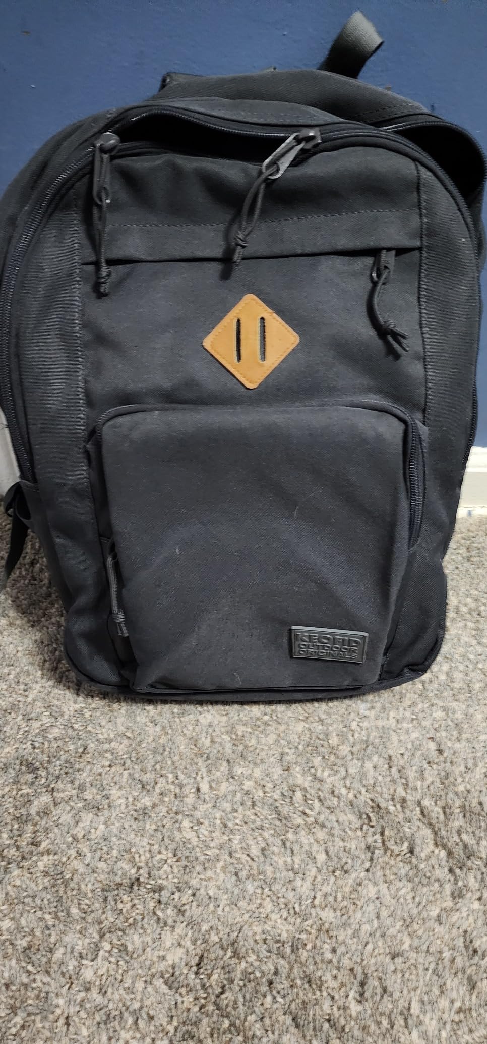 KEOFID Travel backpack for Men and Women, Anti Theft Laptop Backpack with USB Charging Port for Work, Large Bag for College, Carry-on Backpack with Luggage Strap, Water Resistent(Black) customer photo 2