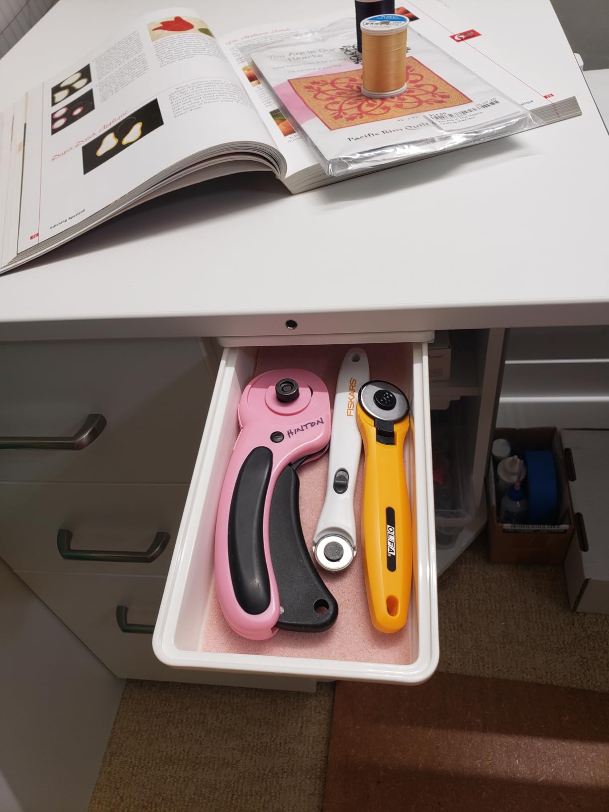 SVNNELP Under Desk Table Drawer Storage Organizer Slide Out, Attachable Hidden Self-Adhesive Under Desk Pencil Tray Drawer for Office/Classroom/Home (Clear Black/M) customer photo 1