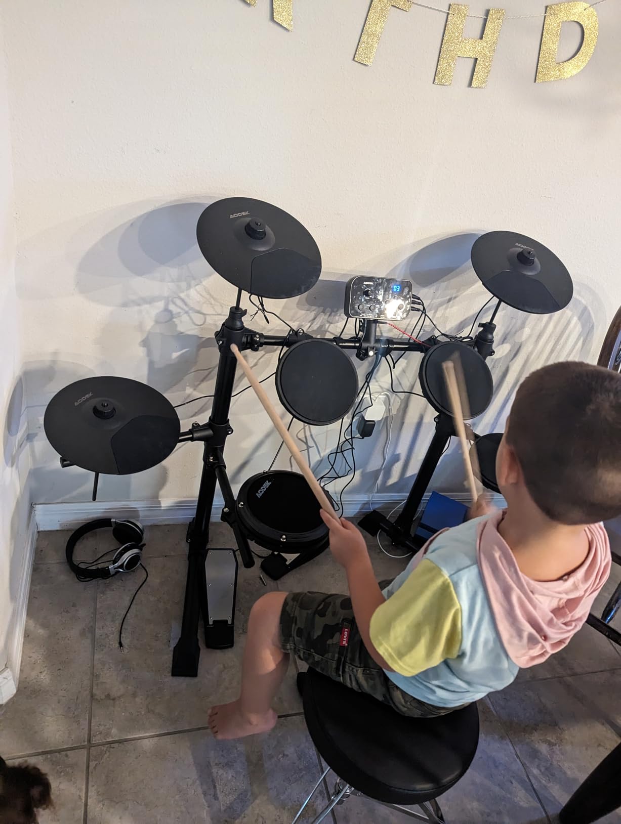 AODSK Electric Drum Set For Beginner 150 Sounds,4 Quiet Drum Pads 2 Pedals customer photo 1