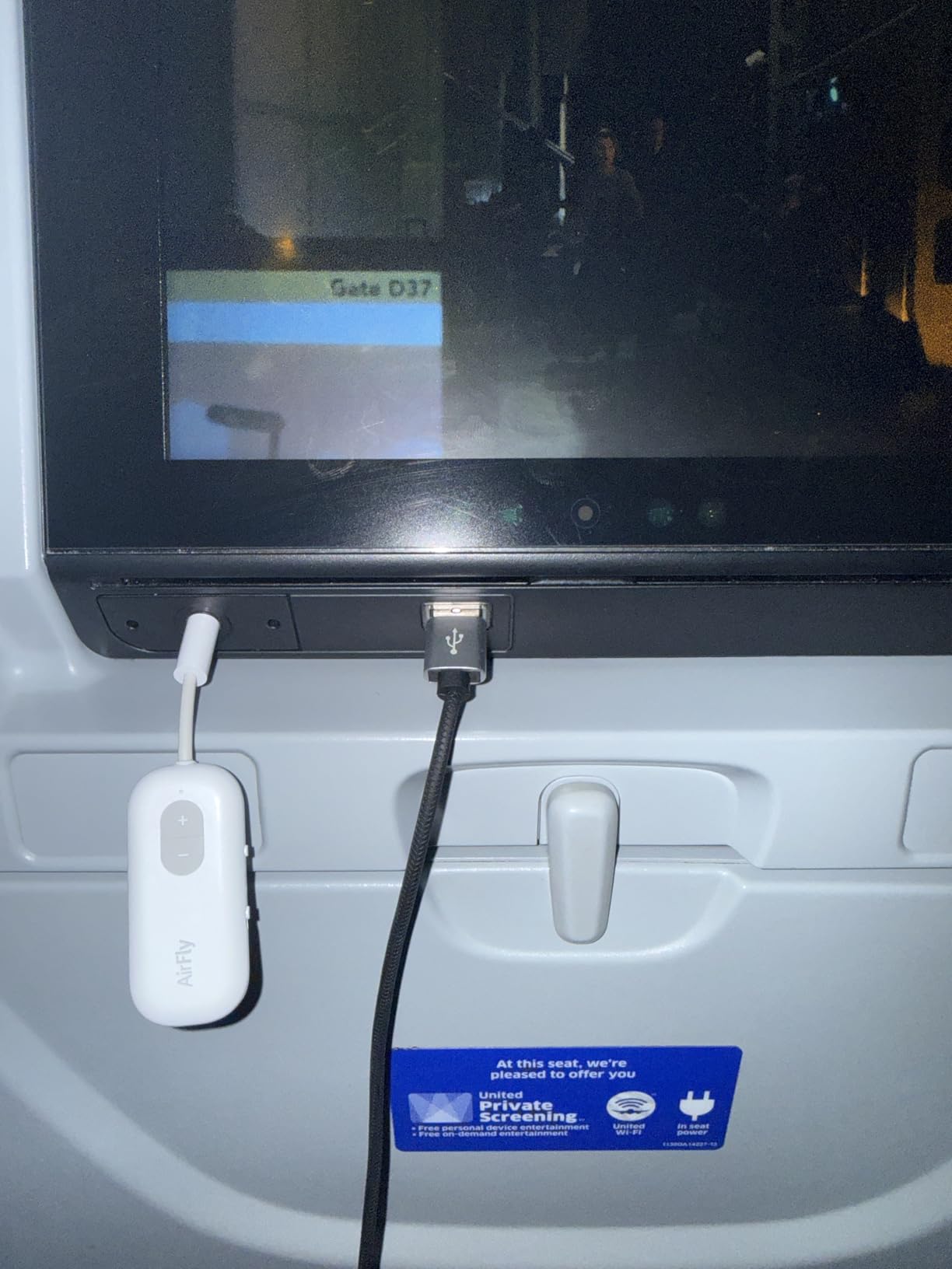 Twelve South AirFly SE, Bluetooth Wireless Audio Transmitter Adapter, White customer photo 2