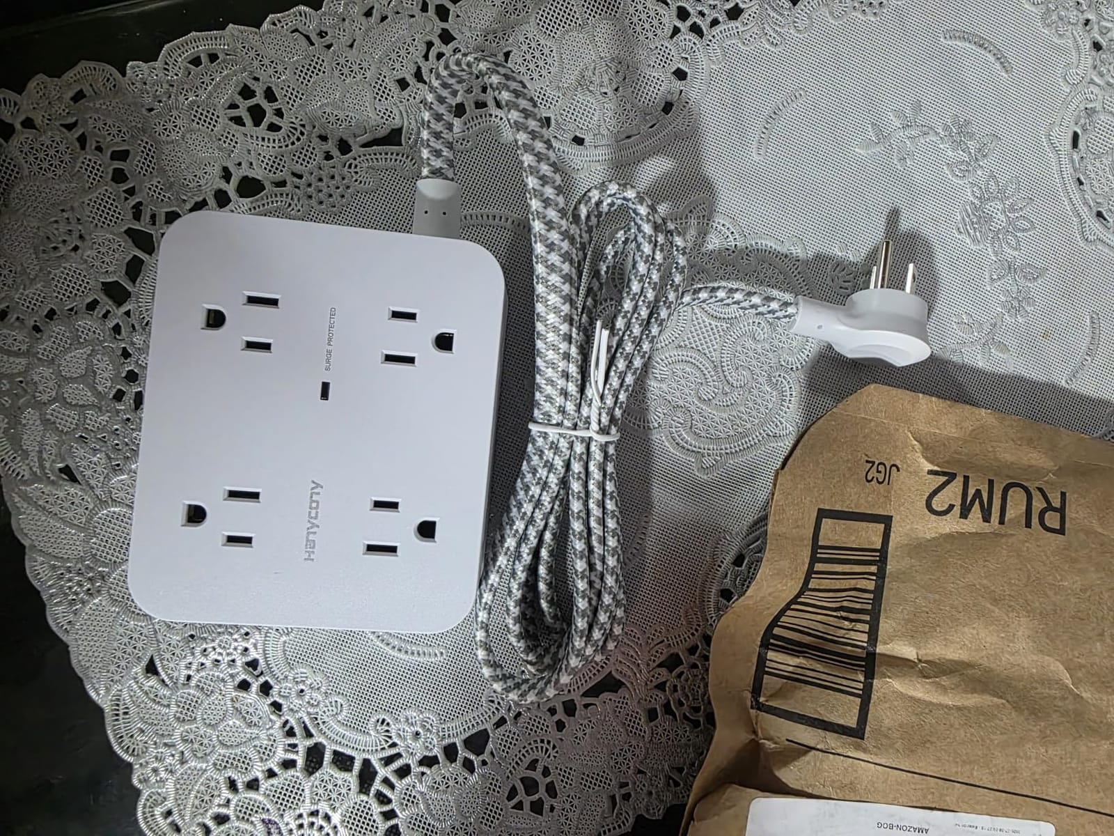 HANYCONY 6Ft Surge Protector Power Strip USB C, 1080J, 8 Outlet Extender customer photo 2