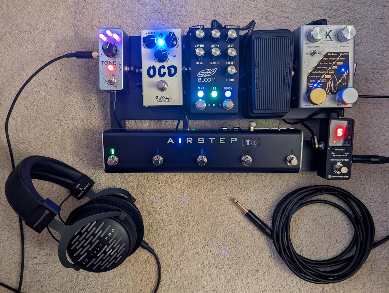 STRICH Guitar Pedal Board Aluminum Alloy 1.98lb Super Light Effect Pedalboard 18'' x 12.5'' with Carry Bag, STANDARD 18 (Angled) customer photo 2