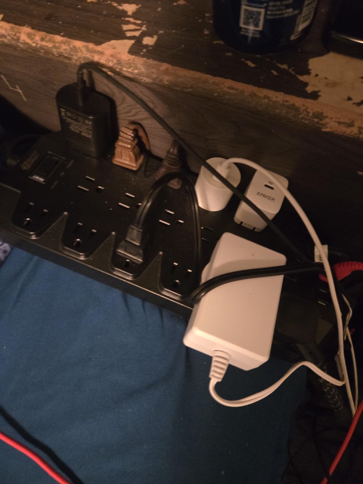 SUPERDANNY 18 AC Power Strip Surge Protector, 6.5FT, Flat Plug, 1875W/15A customer photo 1