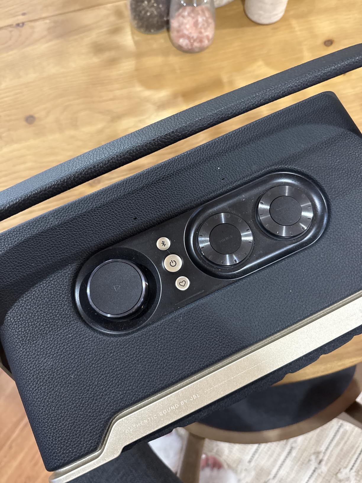 JBL Authentics 300 Portable Smart Speaker with Voice Control - Black customer photo 2