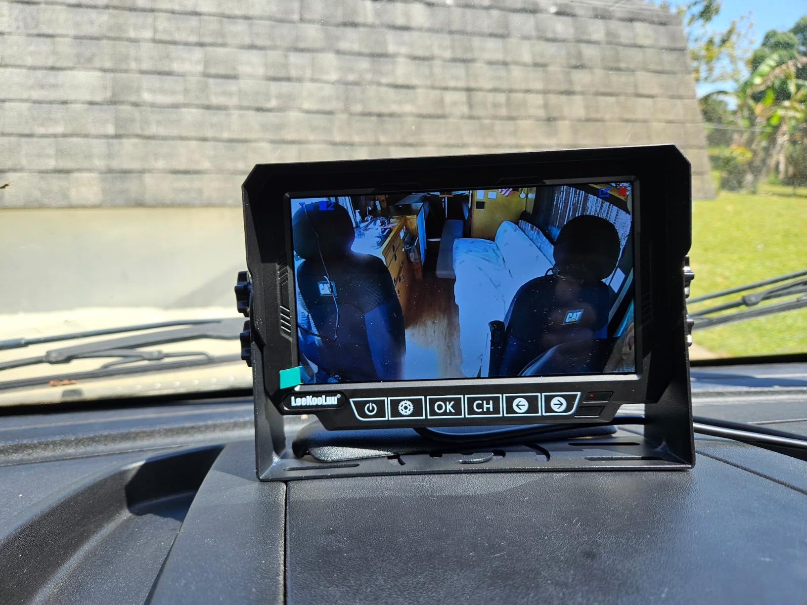 HD 1080P 7 inch RV Wireless Backup Camera: Dual Camera 30-Min Easy Install customer photo 2