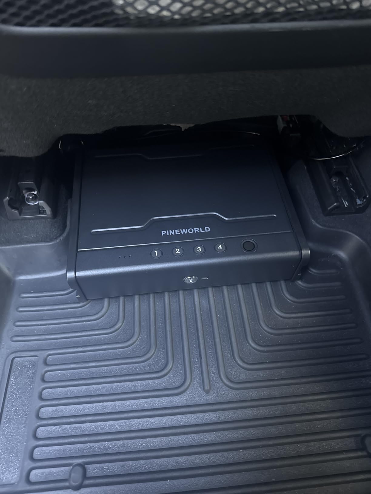 PINEWORLD Biometric Fingerprint Handgun Safe with Raised Backlit Keypad&Key customer photo 2