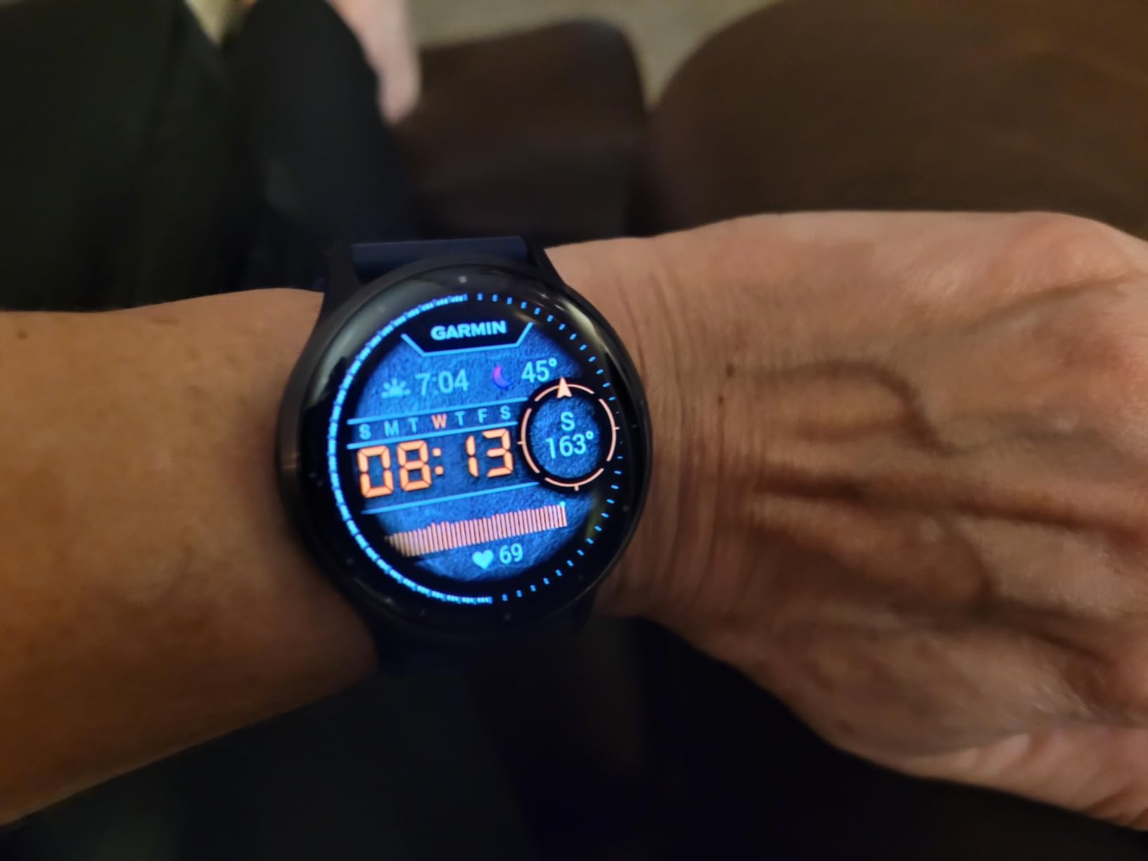 Garmin Venu® 3S, Premium Fitness Smartwatch, 41mm, French Gray customer photo 1