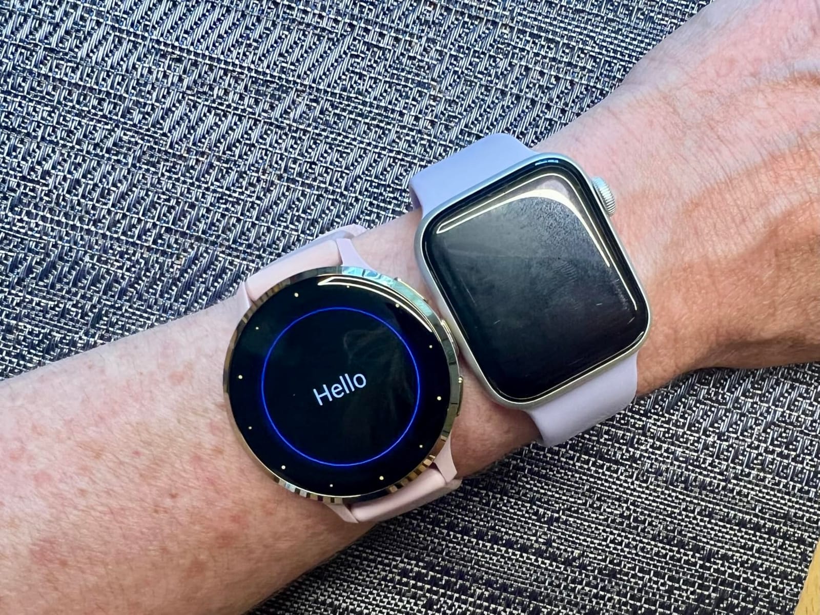 Garmin Venu® 3S, Premium Fitness Smartwatch, 41mm, French Gray customer photo 2