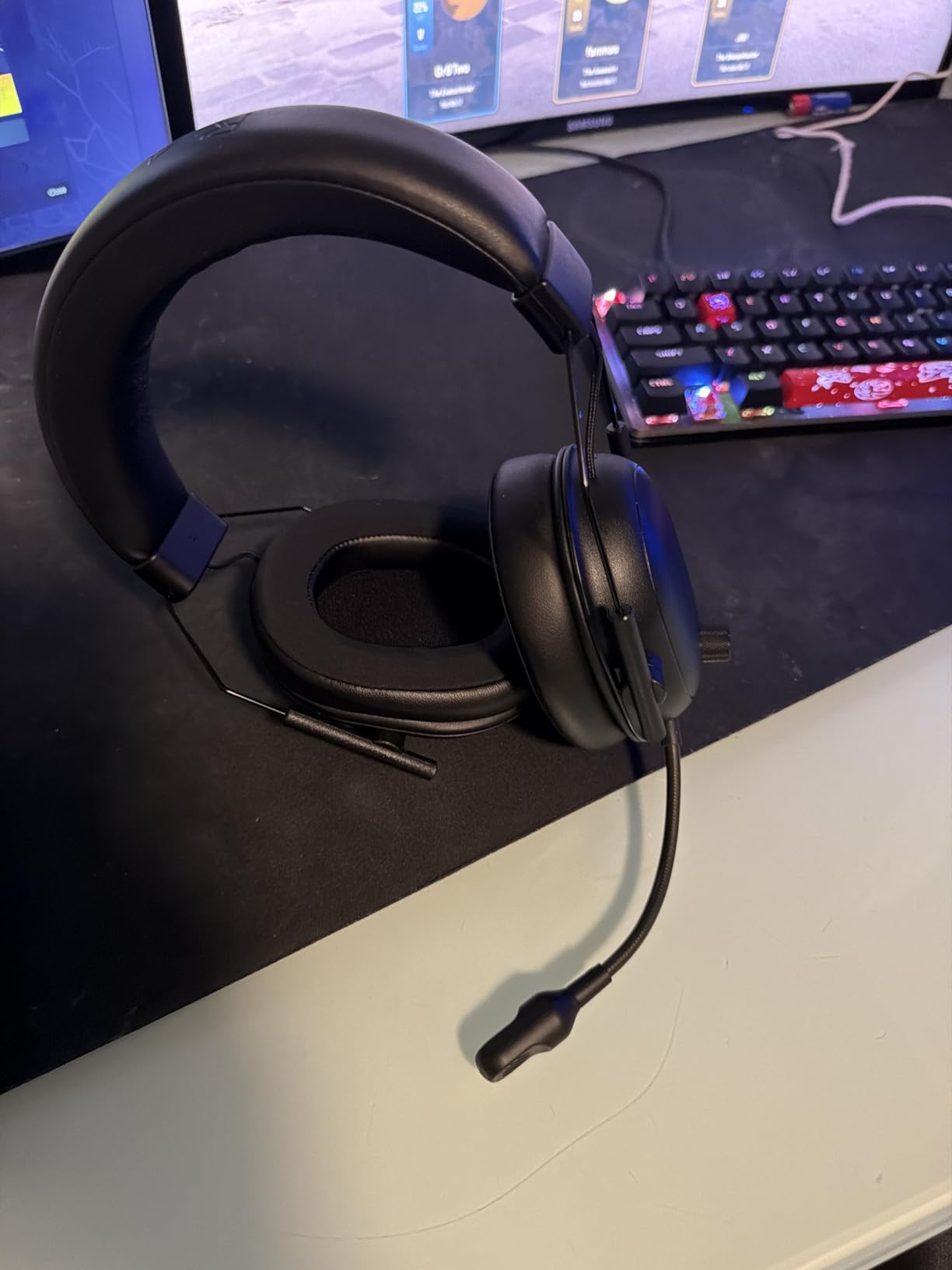 Razer BlackShark V2 HyperSpeed Wireless PC Gaming Headset, 2.4GHz, Black customer photo 1
