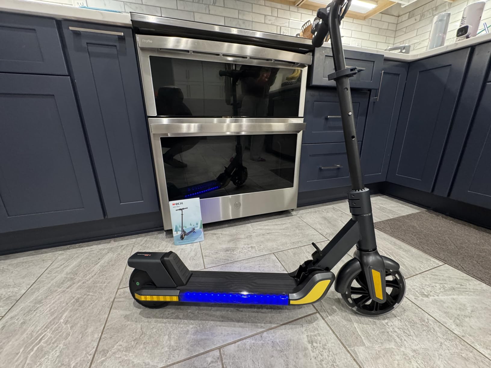 FanttikRide C9 Pro Kids Electric Scooter Ages 8-12, Colorful Rainbow Lights, E-Scooter for Kids 3.9-5.2 ft, 132 lbs, 5 Miles Range, Up to 40 min Ride Time, 5/8/10 MPH, 3 Adjustable Heights customer photo 1
