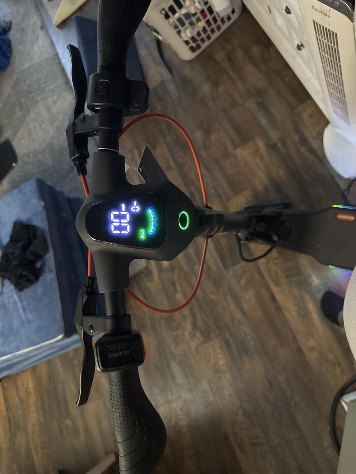 Cunfon Electric Scooter- Electric Scooter for Adults,1000/1600W Peak,up to 25-31MPH,25-50Miles Range,220-330lb Load,Foldable E-Scooter for Adult Teens with Damping Adjustable Suspensions,Turn Signals customer photo 1