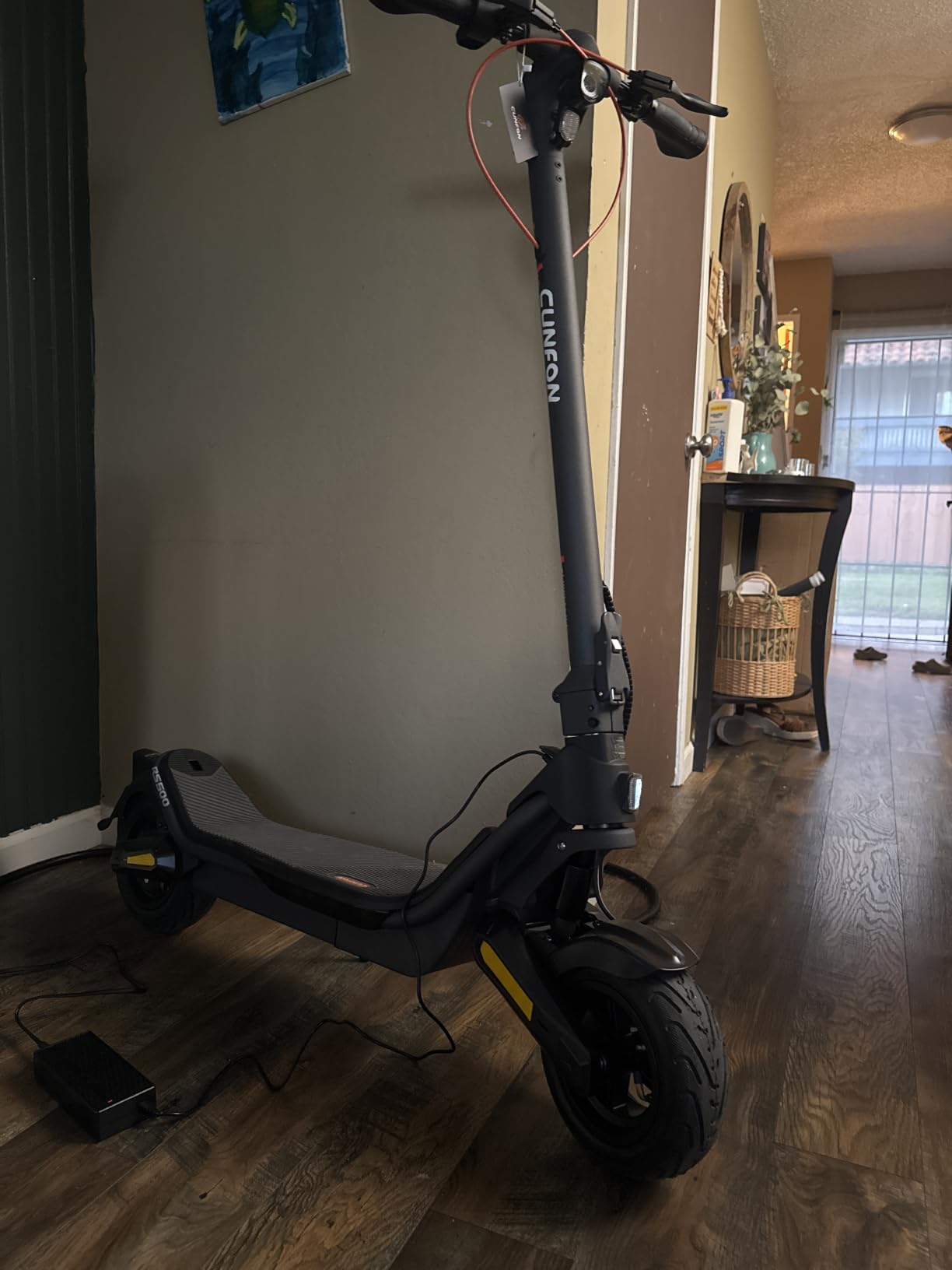 Cunfon Electric Scooter- Electric Scooter for Adults,1000/1600W Peak,up to 25-31MPH,25-50Miles Range,220-330lb Load,Foldable E-Scooter for Adult Teens with Damping Adjustable Suspensions,Turn Signals customer photo 2
