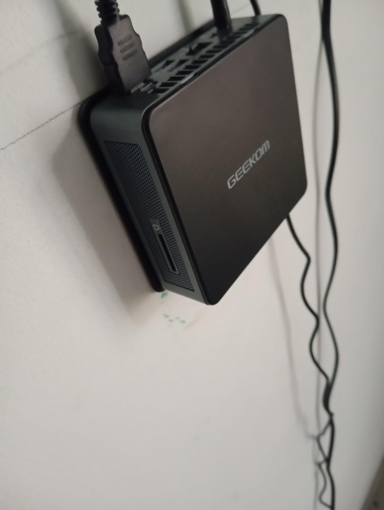GEEKOM Air12 Mini PC, Intel 7505(Beats N5095), 8GB Dual-Slot RAM, 256GB SSD customer photo 1