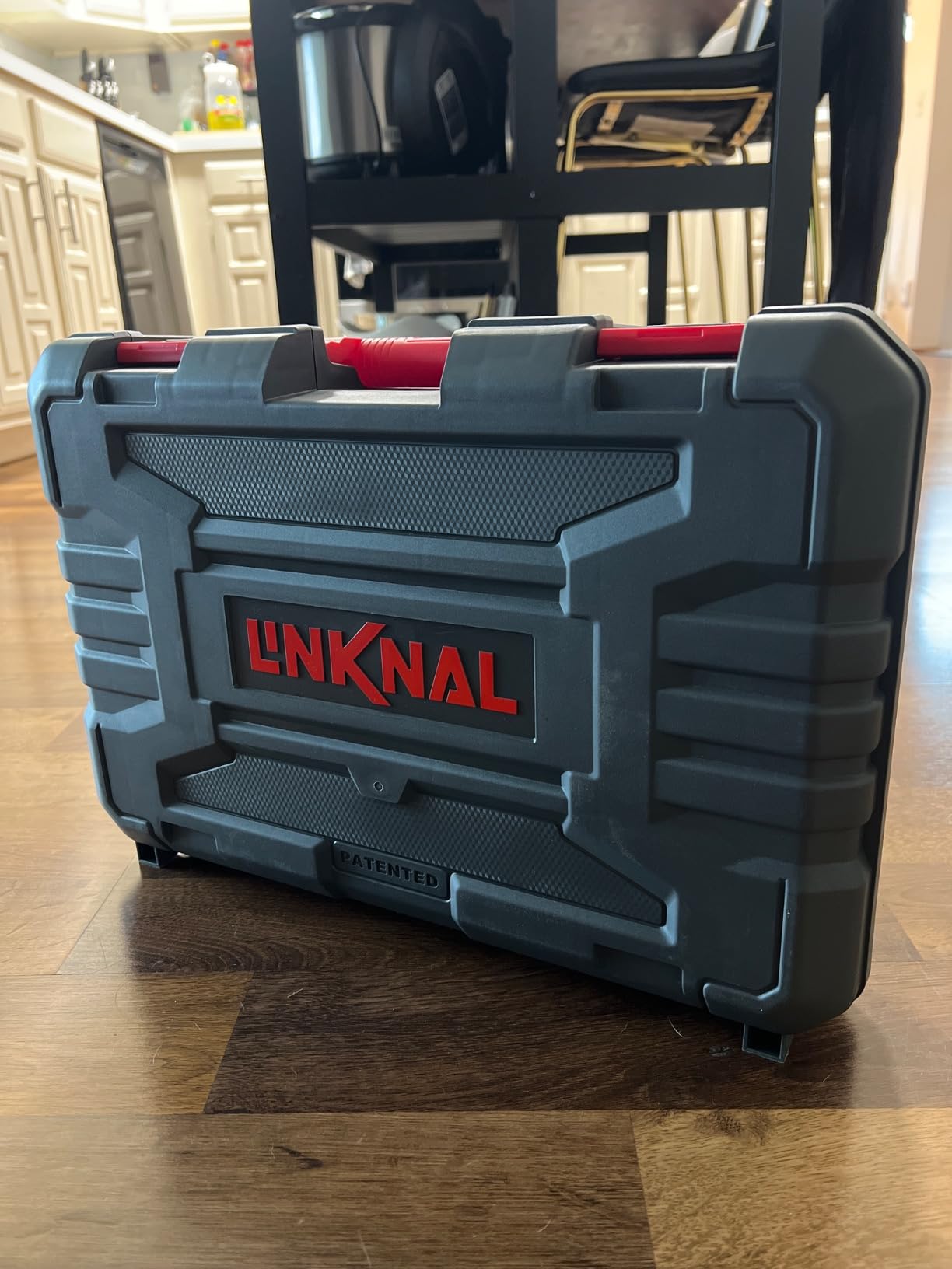 Electric Nail Gun, LINKNAL Cordless Brad Nailer Battery Powered,18 Gauge, 2×20V MAX Li-ion Batteries, Charger and 1000 Nails Included (L820-BN) customer photo 2