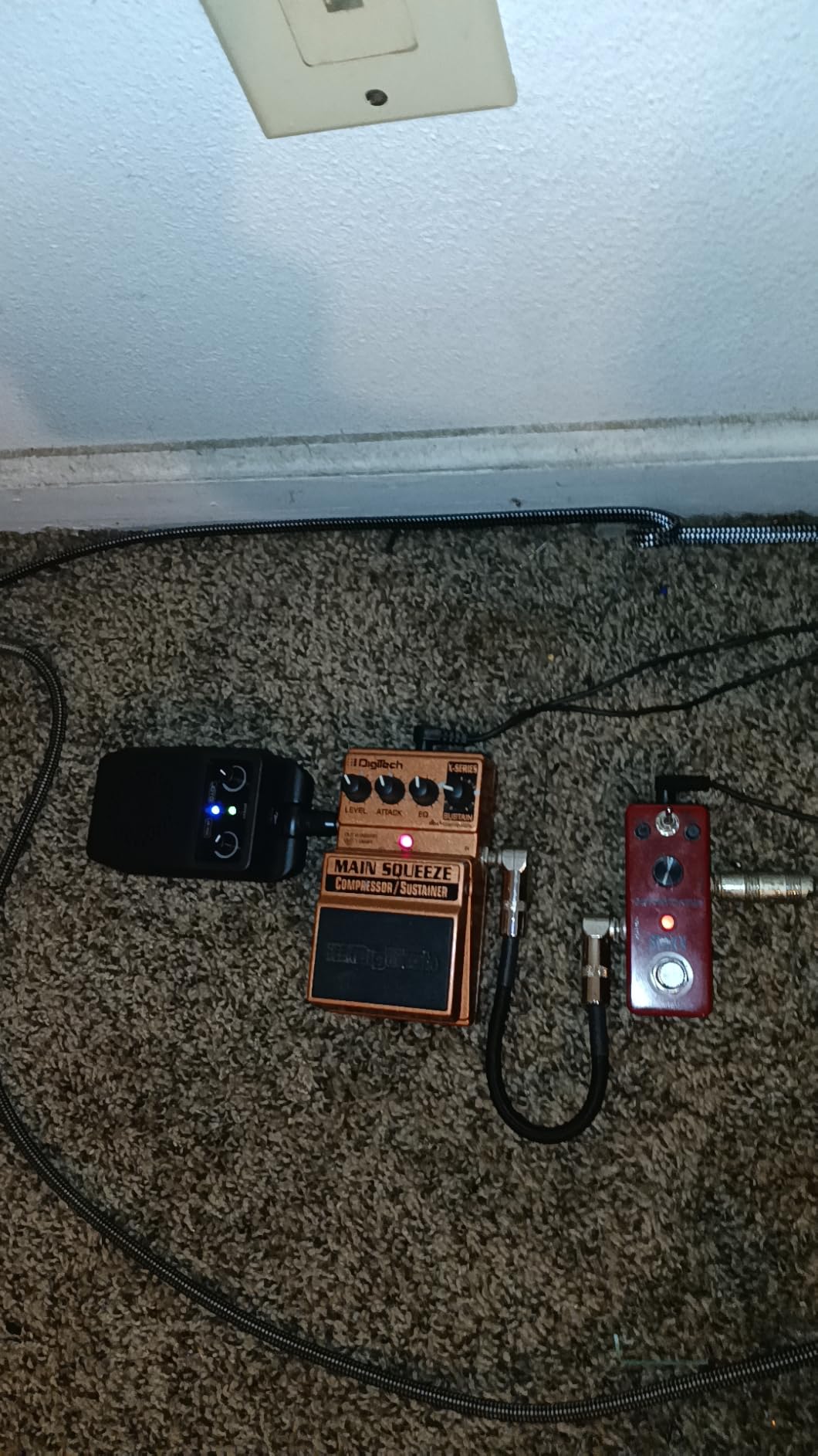 JOYO Mini Amp 5W Portable Plug in Practice Electric Amp Bluetooth Rechargeable Combo Guitar Amplifier Built-in 4 Effects Clean, Overdrive, Distortion, Reverb (JA-05G) customer photo 2