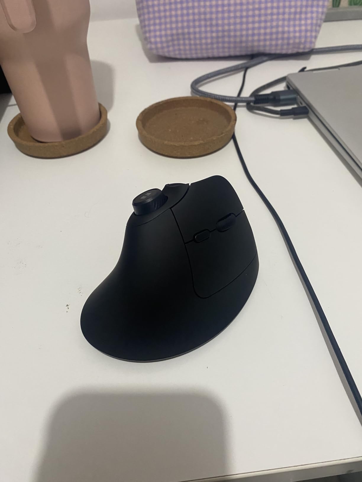 seenda MOU-302 Wireless Bluetooth Ergonomic Vertical Mouse with Volume Knob customer photo 2