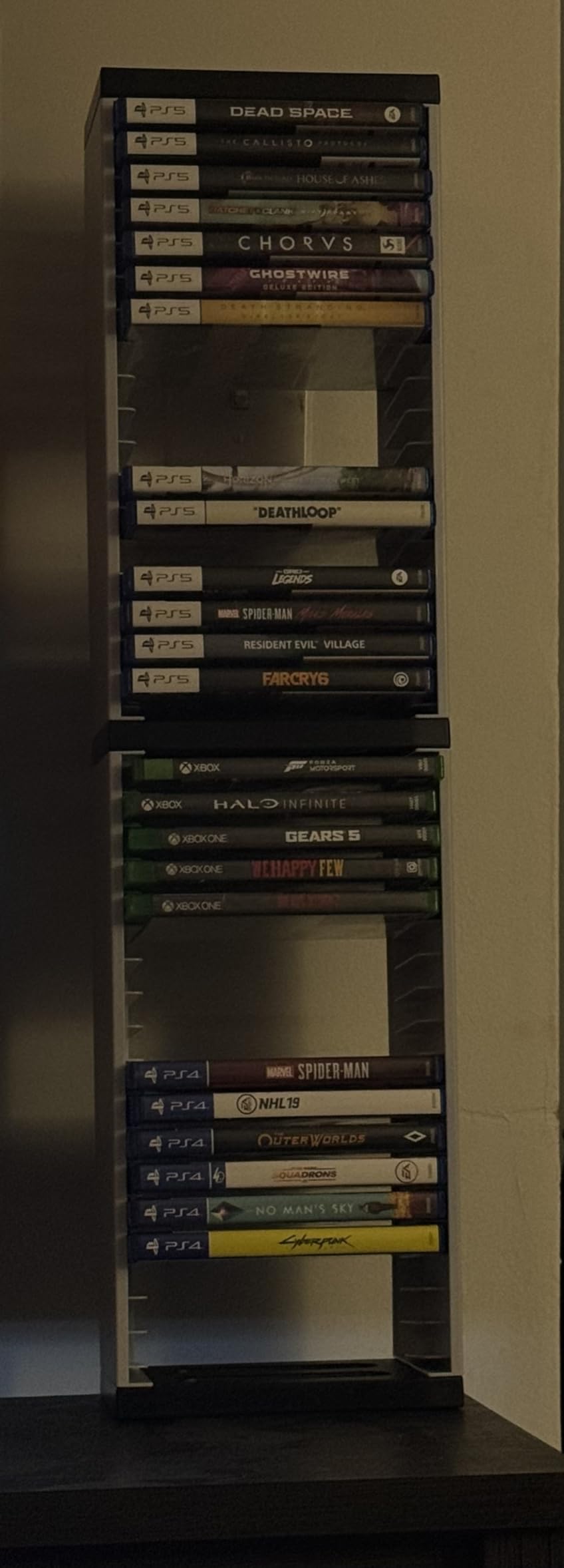 TNP Video Game Storage Tower for PS5 and Nintendo Switch, 12 Cases, Black customer photo 2