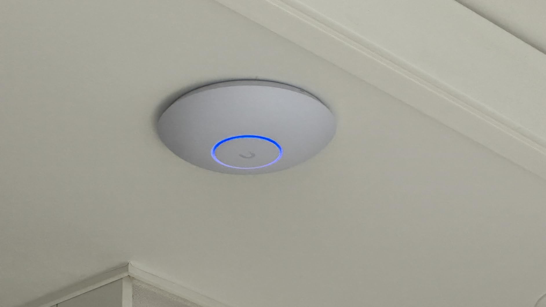 Ubiquiti Networks UniFi 7 Pro | WiFi 7 Access Point | US Model | PoE+ Adapter not Included (U7-Pro-US) customer photo 2