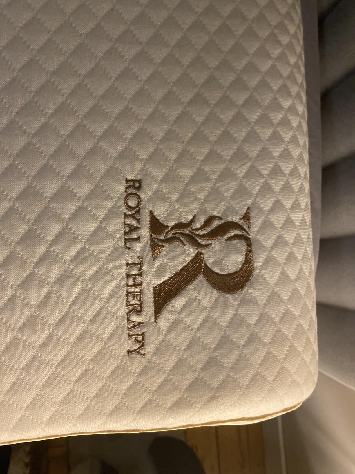 Royal Therapy Travel Memory Foam Cervical Pillow – Contour Pillow for Neck and Shoulder Pain customer photo 2